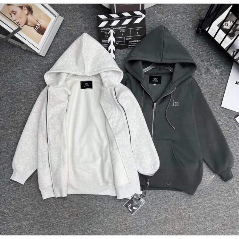 JENNYCLOSET | Áo khoác nỉ hoodie dây kéo trần bông hàng QCCC , Áo khoác hoodie zip chữ in MPB