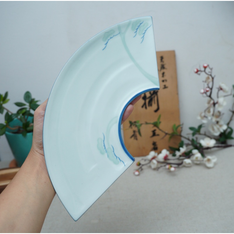 Dĩa Hình Cánh Quạt Bằng Sứ Bài Trí Sushi/Nigiri/Cơm Cuộn/Chả Giò Phong Cách Nhật Bản - Gốm Sứ Nhật Bản