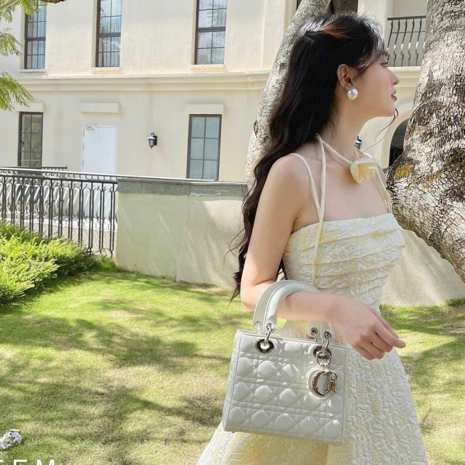 Váy hoa 2 dây xếp lý ngực có kèm choker, đầm hoa xoè 2 dây tiểu thư_L44