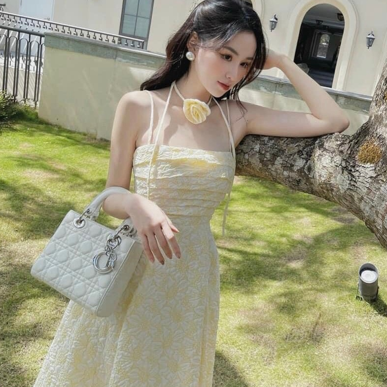 Váy hoa 2 dây xếp lý ngực có kèm choker, đầm hoa xoè 2 dây tiểu thư_L44