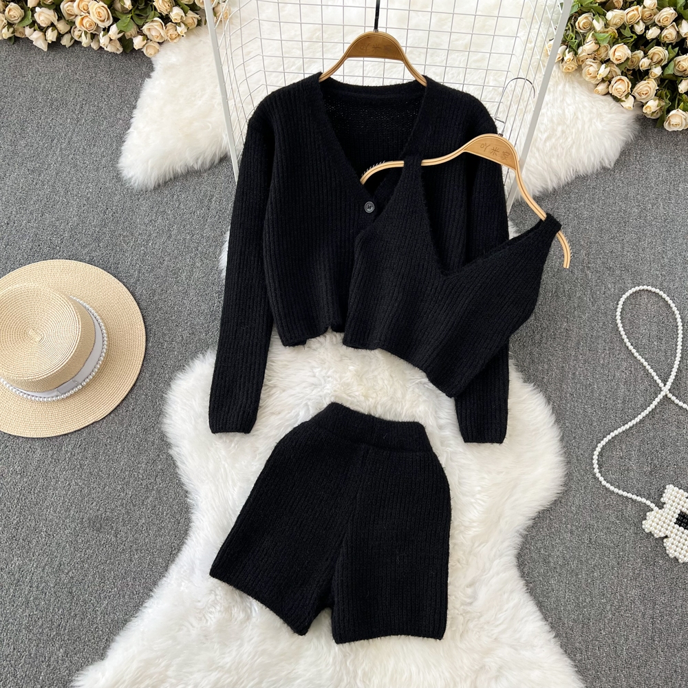 Set len 3 món kèm áo 2 dây năng động mùa thu đông