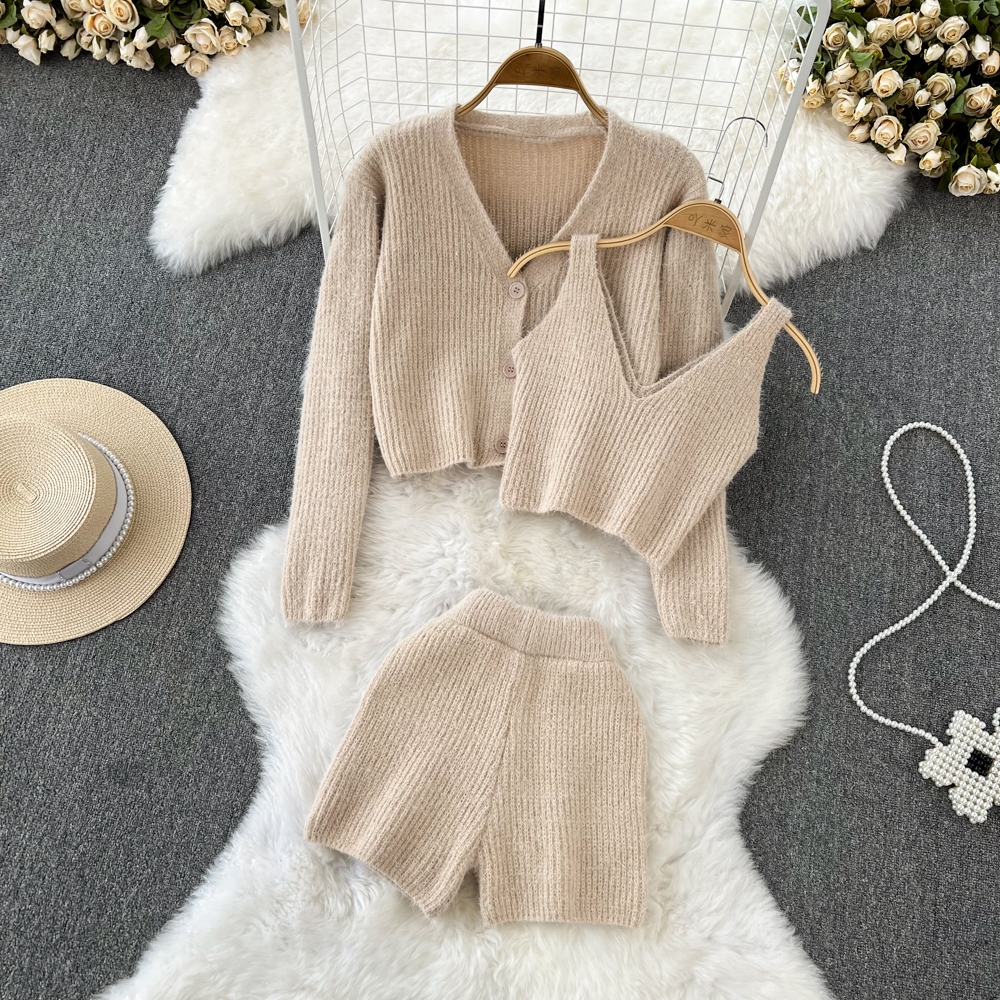 Set len 3 món kèm áo 2 dây năng động mùa thu đông