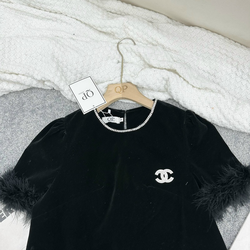 Váy nhung xuông tay lông kèm tag