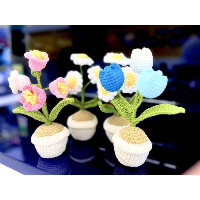 Chậu hoa mini bằng len handmade