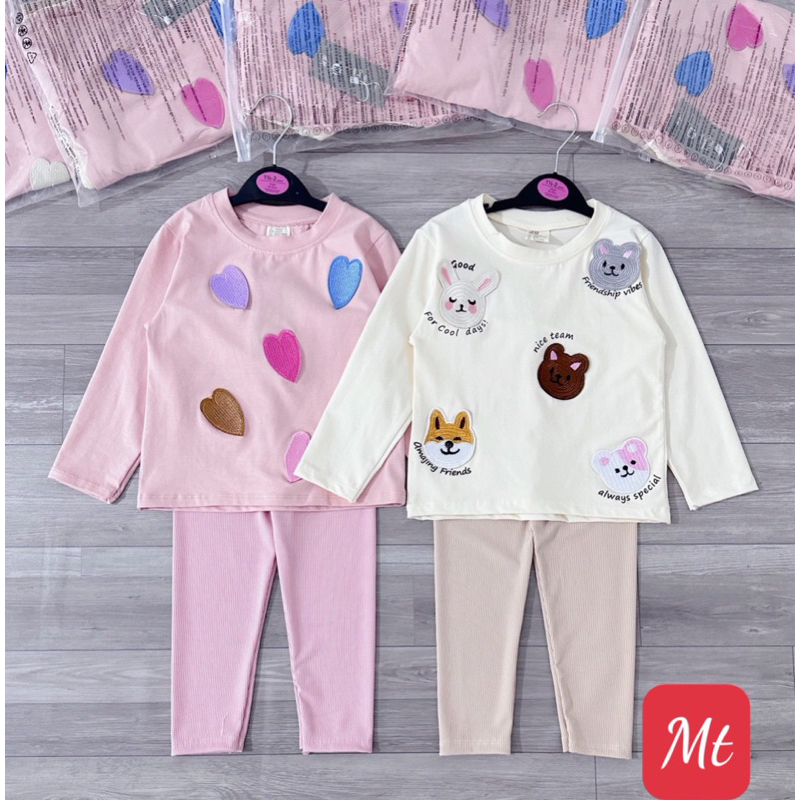 Set 2 bộ bé gái hình trái tim và hình thú