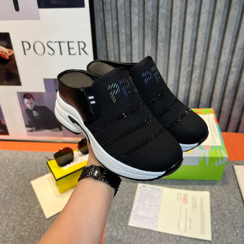 Sục vải mũi tròn PP đá đen ngang đế trắng cao fullbox hàng quảng châu cao cấp