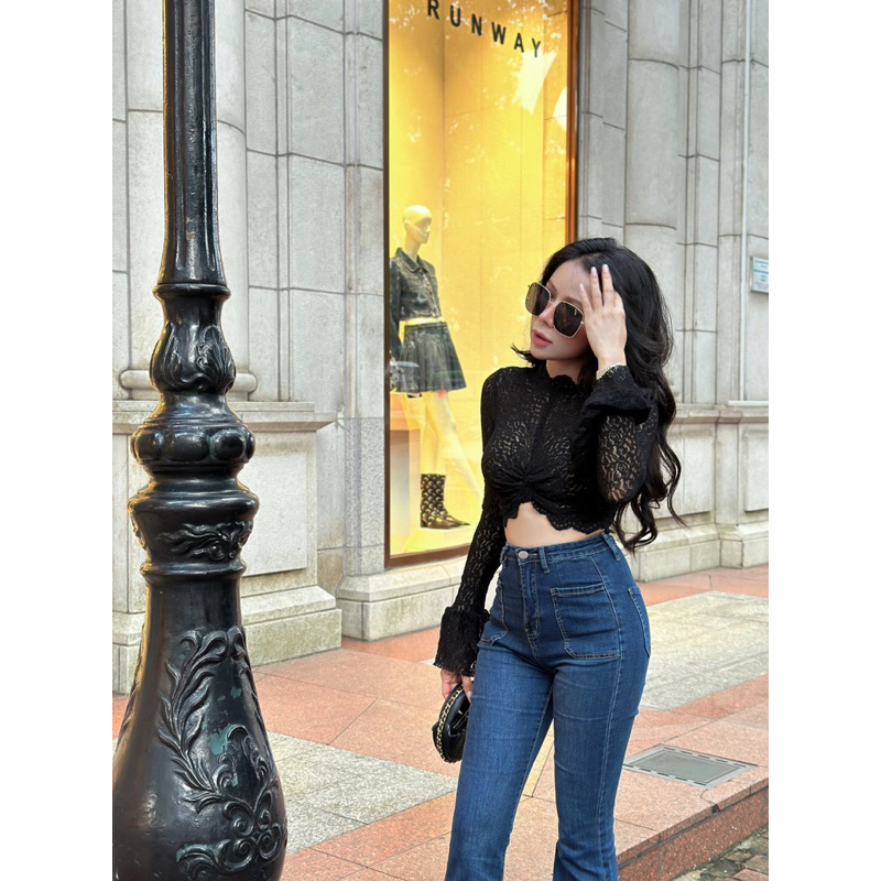 SET CHÂN VÁY DENIM ÁO REN TAY LOE XOẮN EO