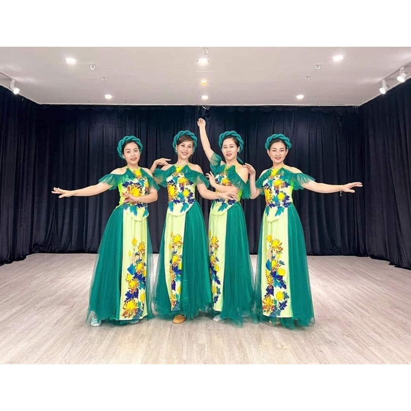 Yếm múa xanh liền thân siêu đẹp YM04