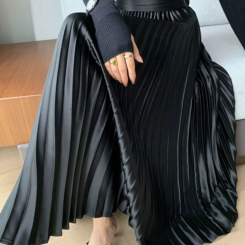 Chân váy maxi xếp ly cạp chun chữ QC