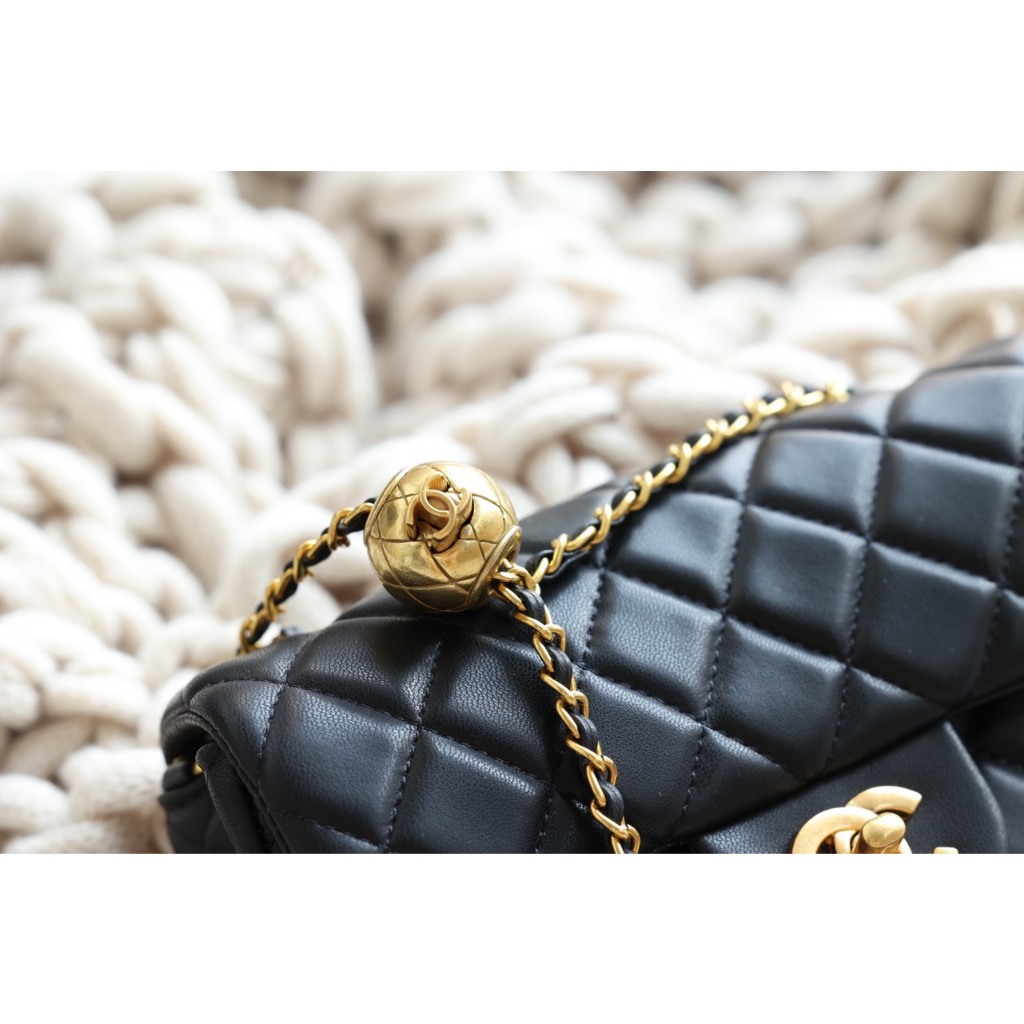 TÚI CHA NEO CHARM QUẢ CẦU SZ20