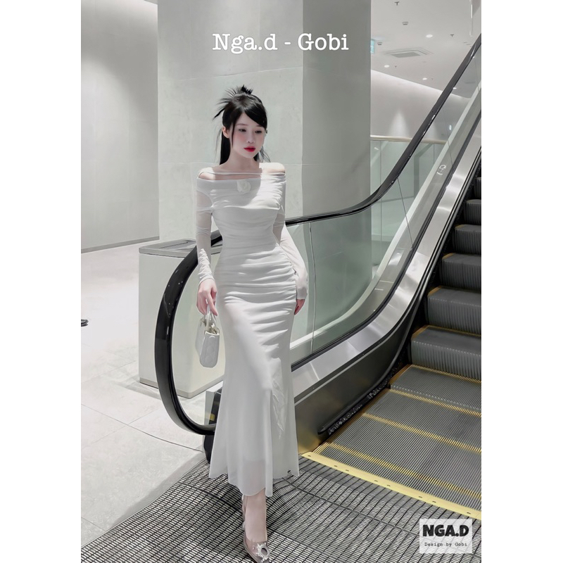 Váy maxi đuôi cá cổ thuyền kèm hoa dây