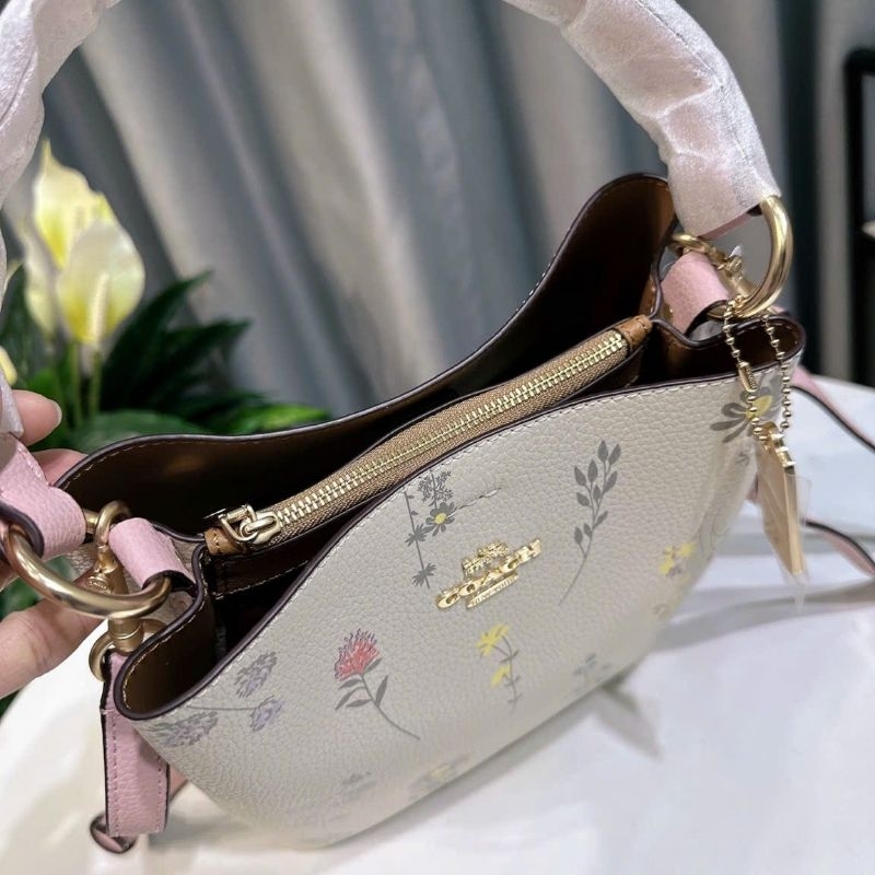 Túi Coach small town bucket with wildflowers✨mẫu coach bucket hoạ tiết hoa xinh xắn , trẻ trung