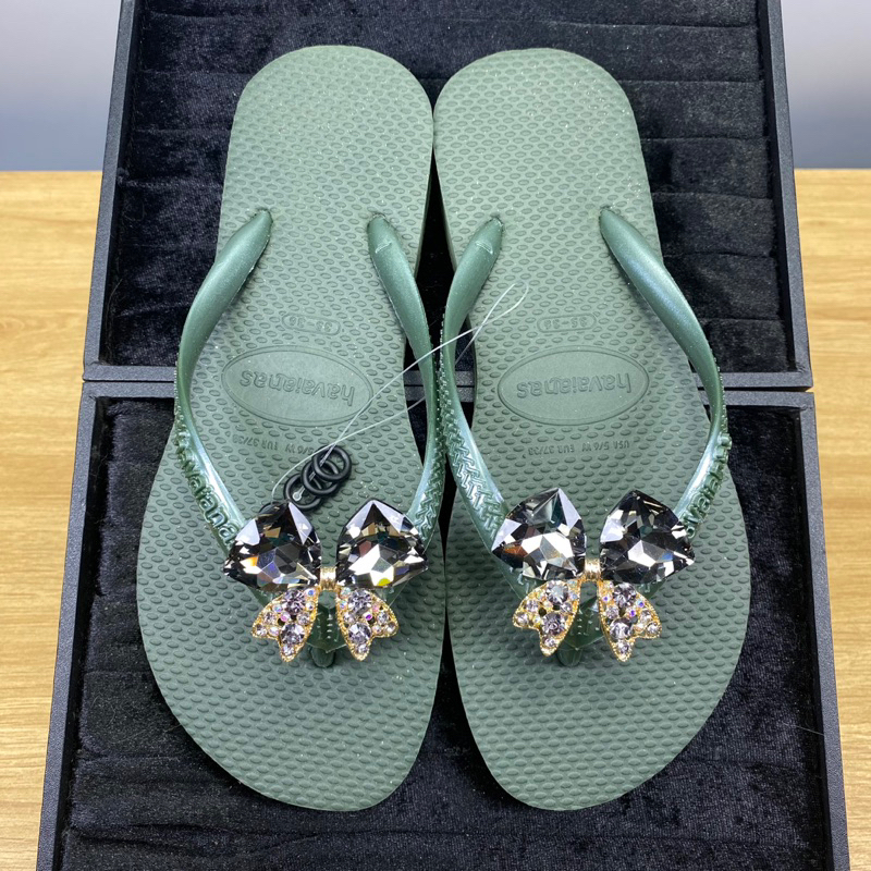 Dép cao su gắn Charm Nơ Đen kèm vòng thâu quai