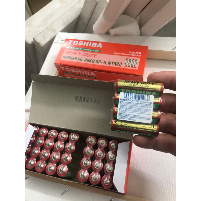 FREESHIP - 1 hộp pin Toshiba AA - AAA hàng công ty