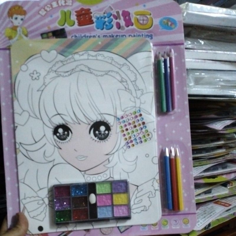 Tranh trang điểm cho bé