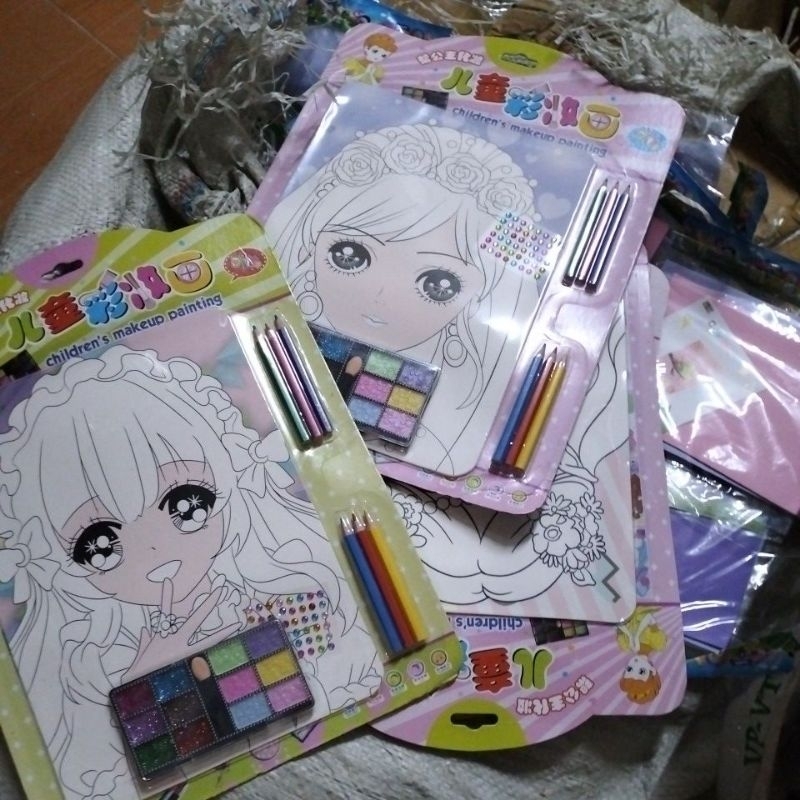 Tranh trang điểm cho bé