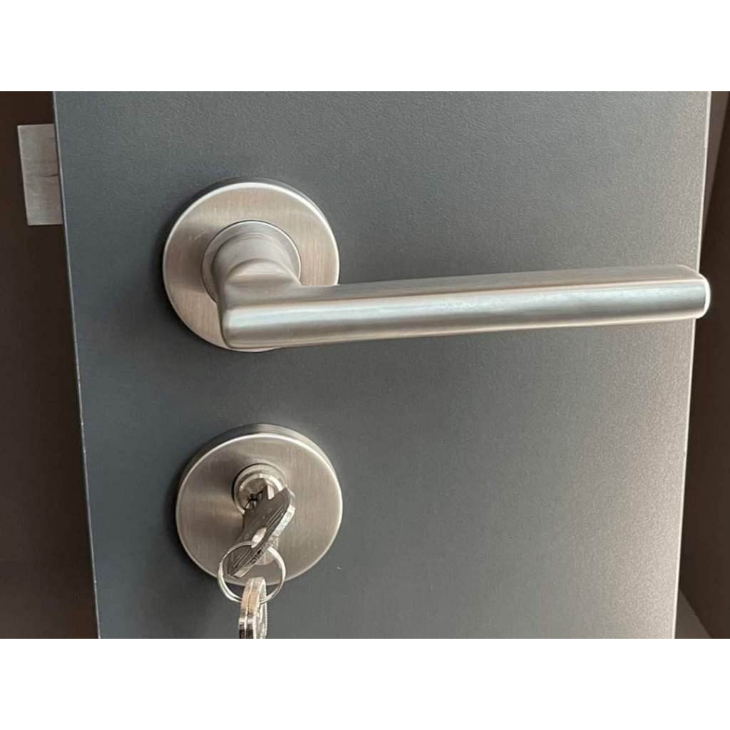 Trọn bộ tay nắm gạt inox mờ Hafele 135x60x19mm ( bao gồm tay nắm 903.92.646, thân khóa 911.02.153, r