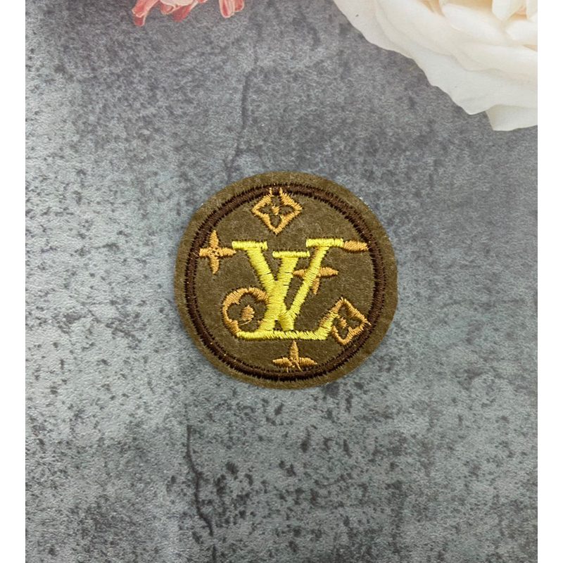 Sticker , logo thêu LV các mẫu ủi nhiệt