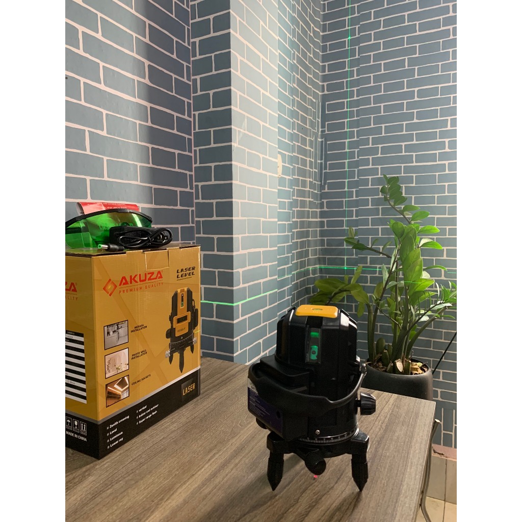 Máy laze cân bằng bắn cốt 5 tia xanh hàng bóng led AKUZA V siêu sáng bảo hành 12 tháng