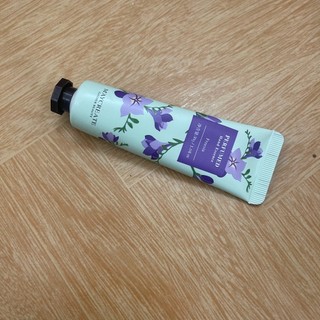 Nội địa trung kem dưỡng Hand essence 30g