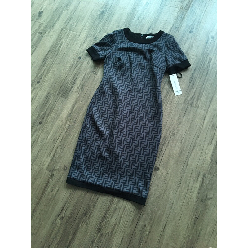 Đầm Calvin Klein new brand size 4