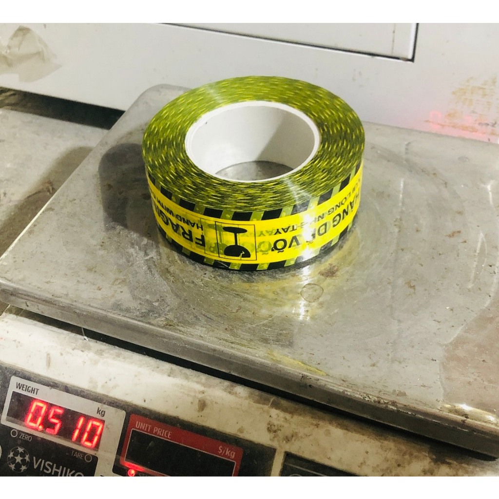 Băng keo/Băng dính in chữ Hàng dễ vỡ loại 500g/cuộn, khổ 48cm, lõi nhựa mỏng