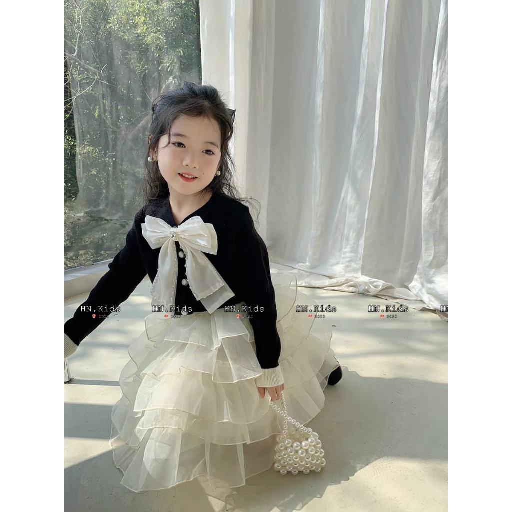Set áo váy đính nơ trước ngực lên dáng cực xinh cho bé 10-30kg