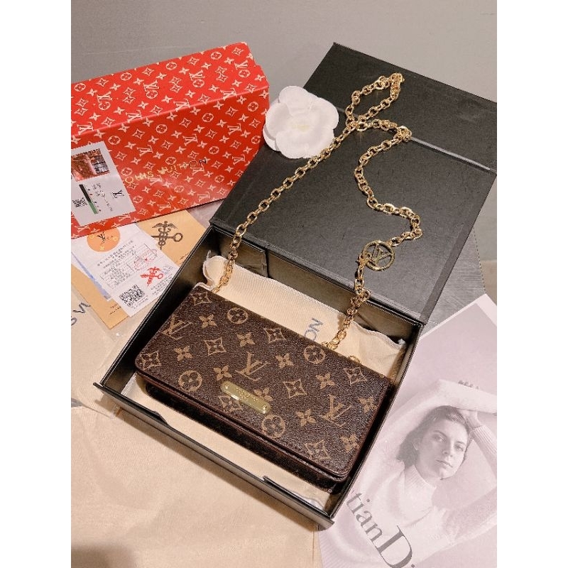 Túi đeo chéo lv lily có hộp xịn sò 20cm