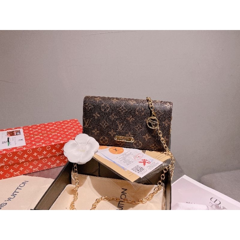 Túi đeo chéo lv lily có hộp xịn sò 20cm
