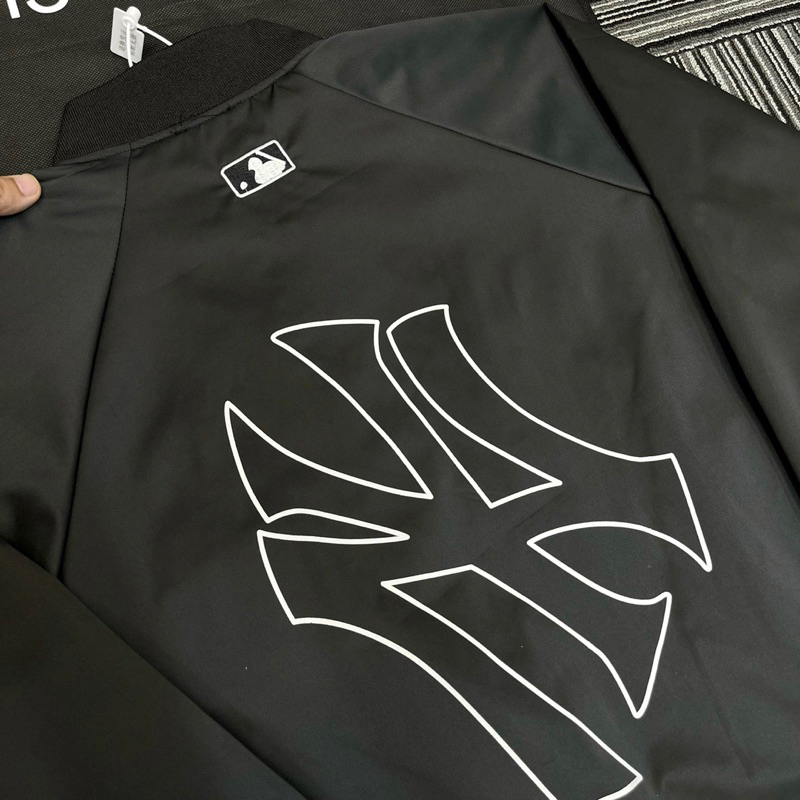 Áo Khoác Bomber Zip Nam Nữ NY Vải Gió Thêu Logo Chữ Ngực Phối In Sau Lưng Dáng Đơn Giản Basic Cho Các Boy Phố Đi Chơi