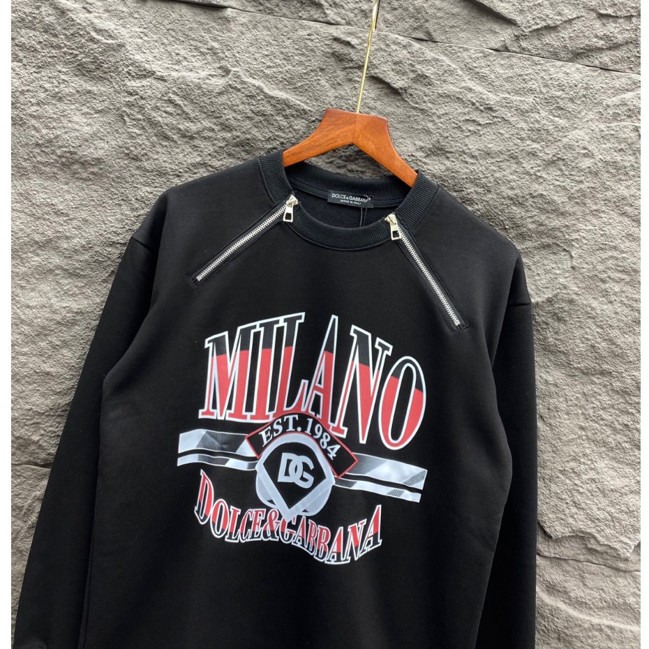 Áo Dài Tay Sweater Nam Nữ In Logo Chữ DOL&GAB Milano Sắc Nét, Phối Khóa Vai, Chất Nỉ Cao Cấp, Trẻ Trung, Năng Động