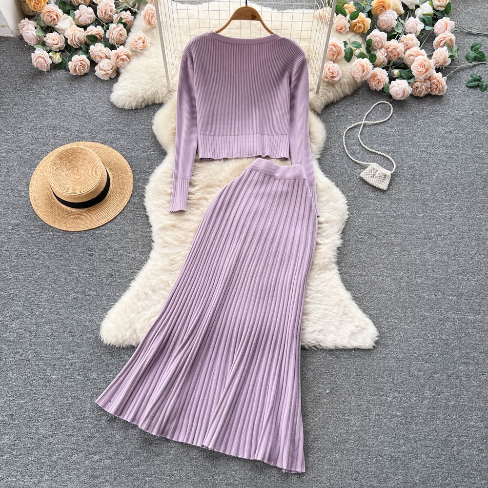 Set áo len cardigan kèm váy đuôi cá xếp ly hai mảnh