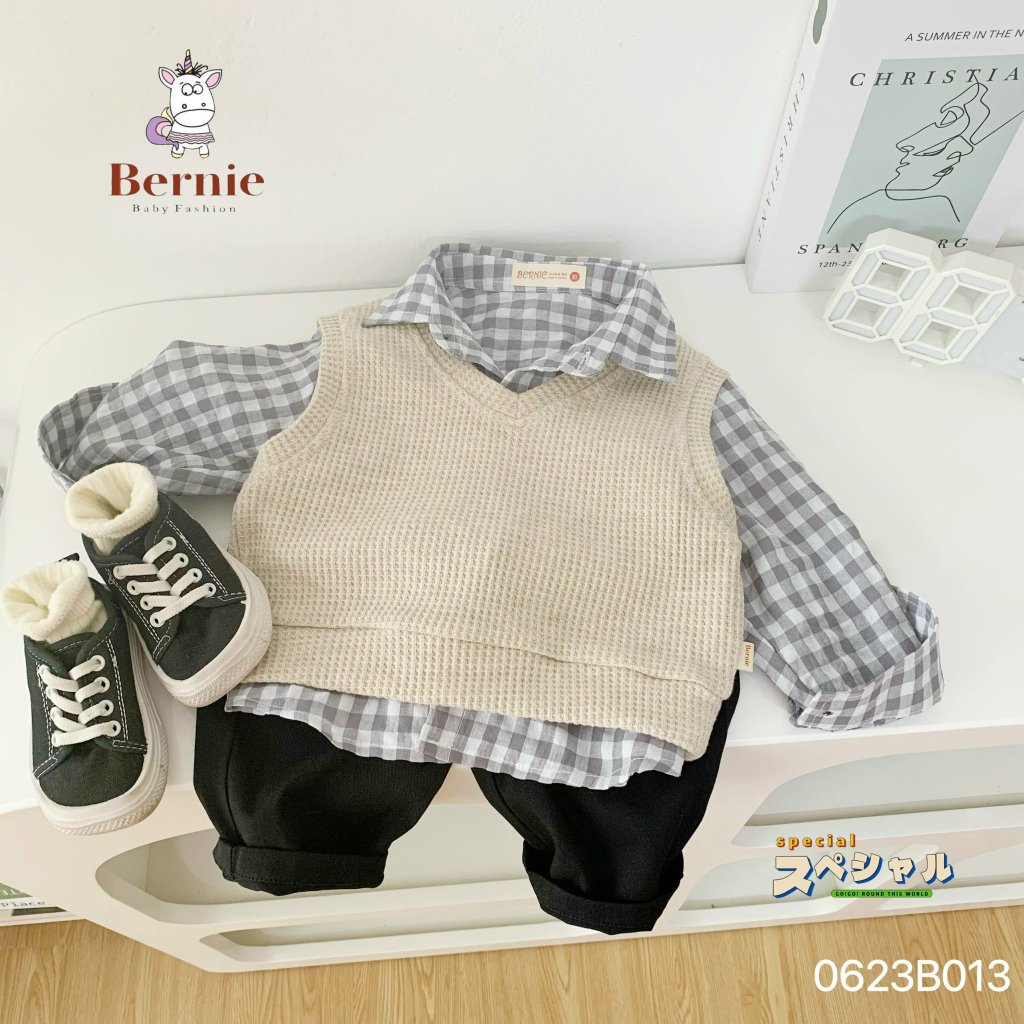 Set 3 chi tiết bé trai áo gile kẻ quần kaki Bernie - Bộ bé trai Hàn Quốc - bộ công tử cho bé 9-23kg - 0623B013