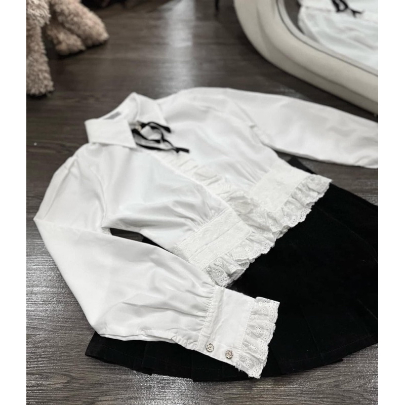 Set áo sơ mi trắng phối ren mix chân váy nhung
