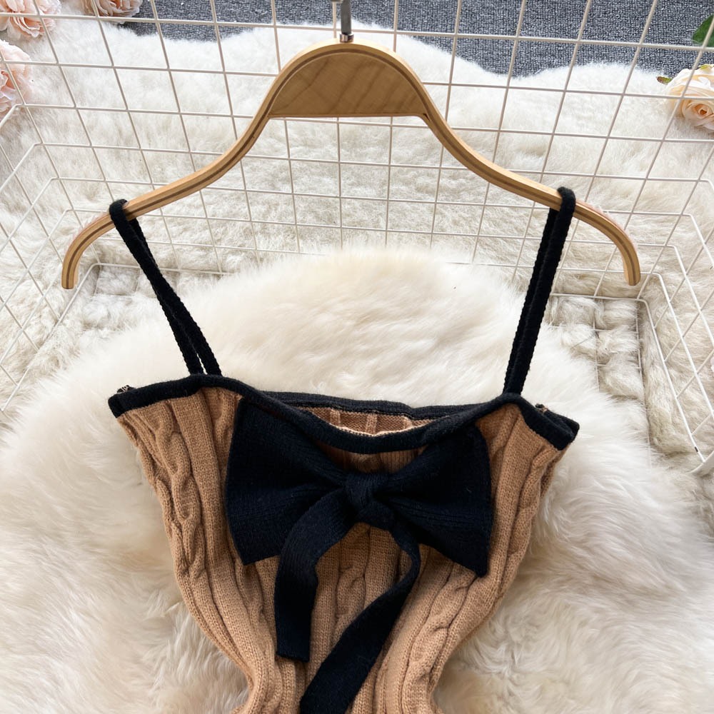 Set áo len kèm váy 2 dây họa tiết xoắn nữ tính