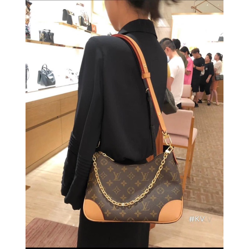 Túi đeo vai xịn sò LV boulogne 2 box xịn sò nét lắm ạ