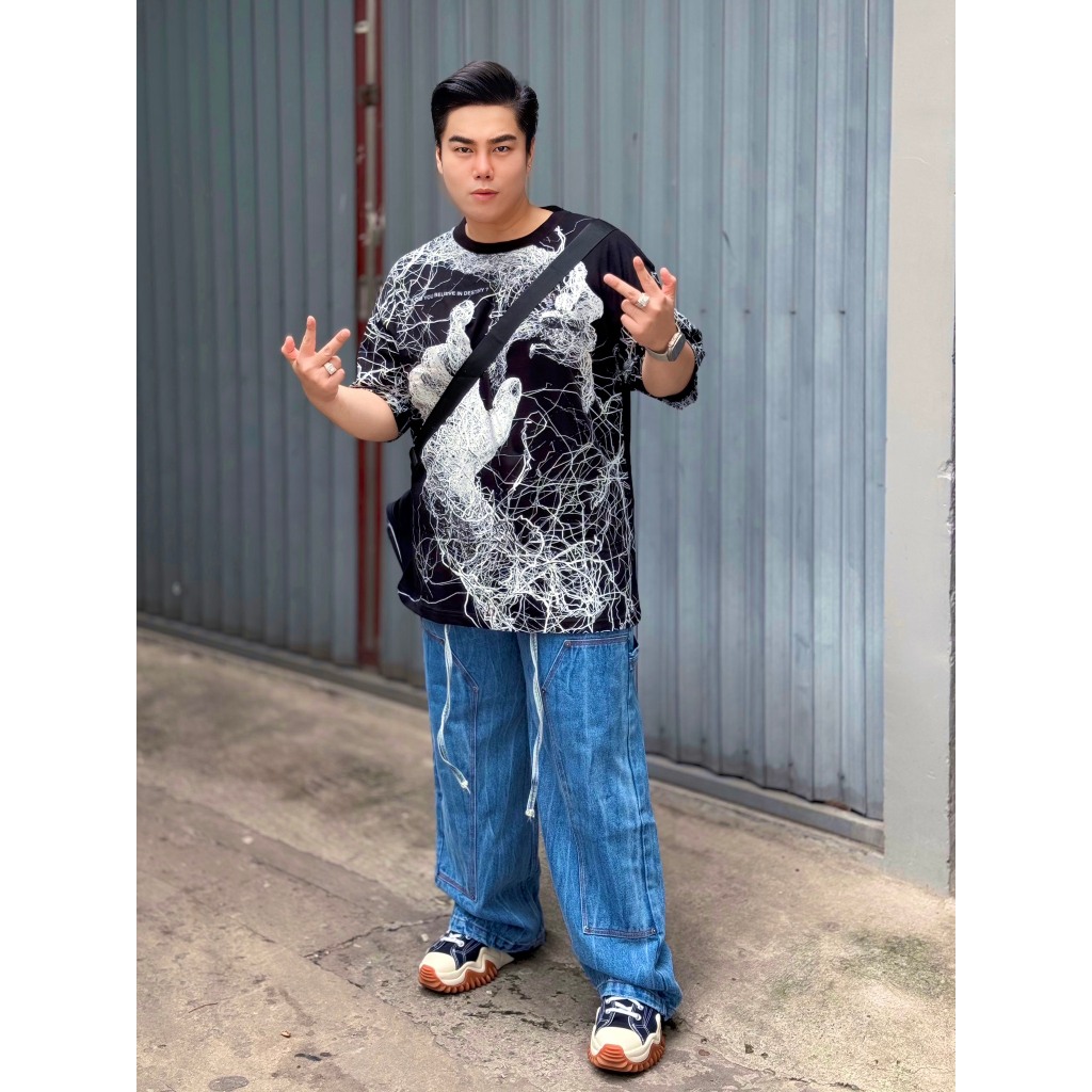 Big size - Áo thun nam big size in lụa kết hợp charm <130kg - hình bàn tay