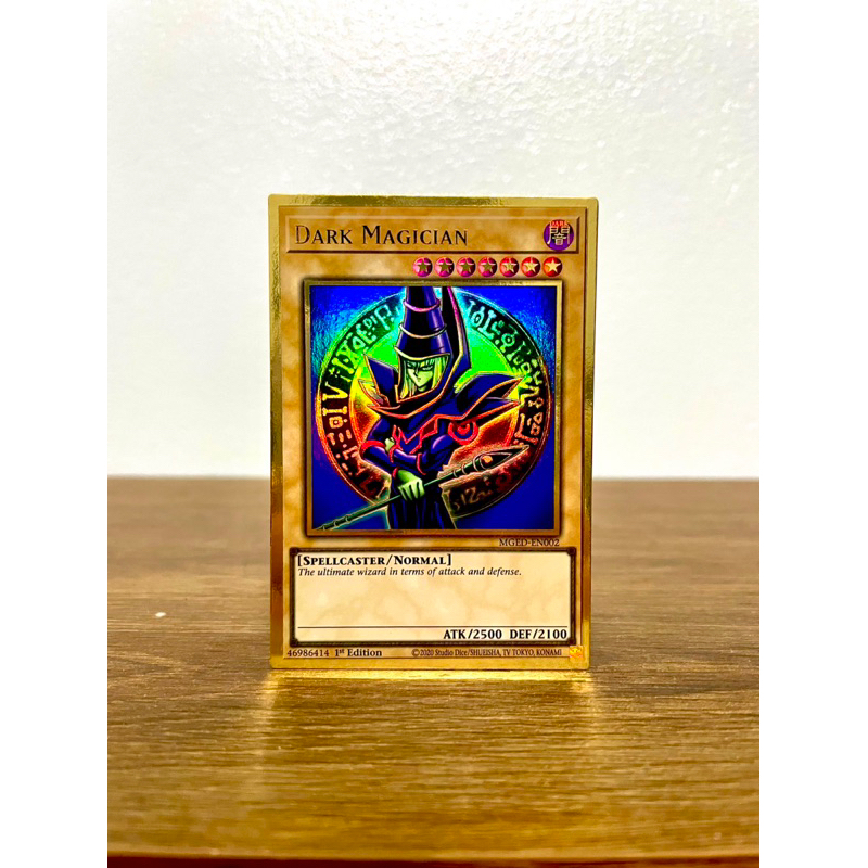 Thẻ bài Dark Magician, Premium Gold Rare MGED-EN002