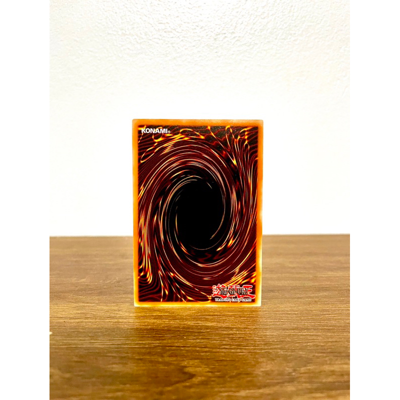 Thẻ bài Dark Magician, Premium Gold Rare MGED-EN002