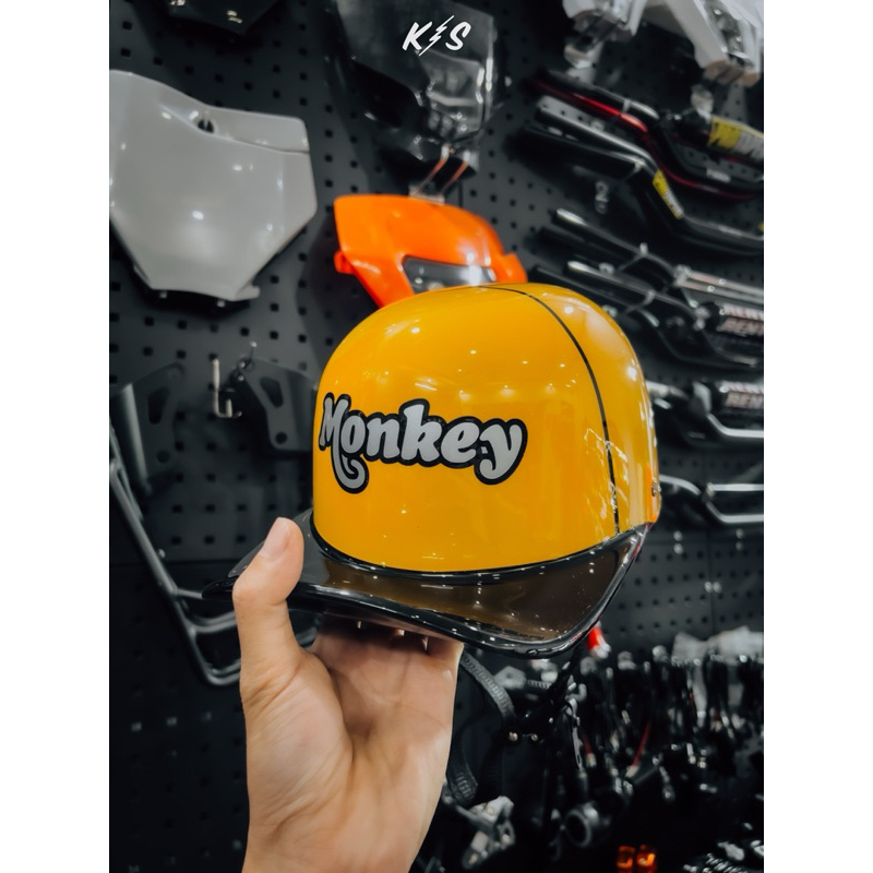 Mũ bảo hiểm Snapback - Logo Monkey trên nền màu Vàng - KShelmet