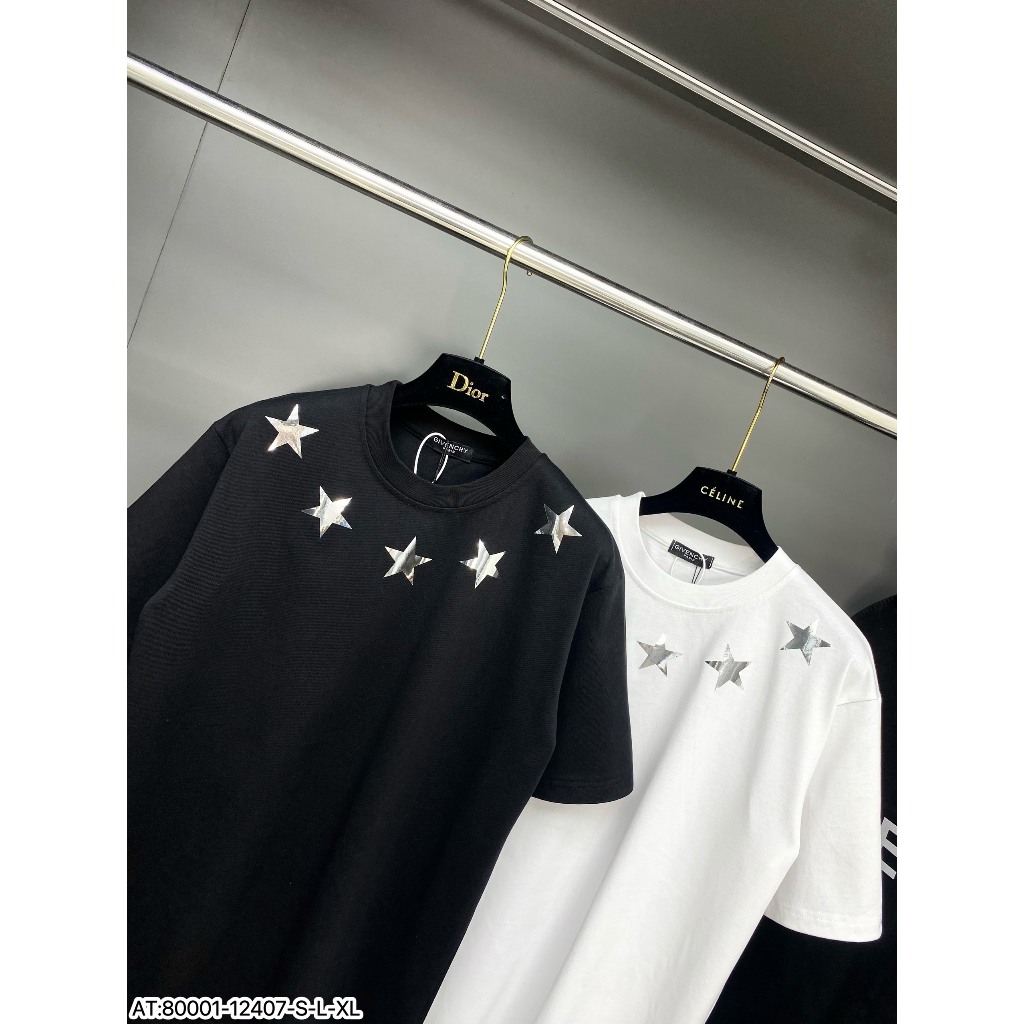 Áo thun Valentino tán đinh phong cách bụi hot hit mùa hè hottrend