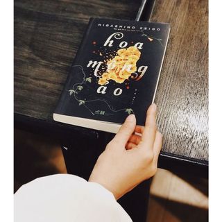 Sách - Hoa mộng ảo (Higashino Keigo)
