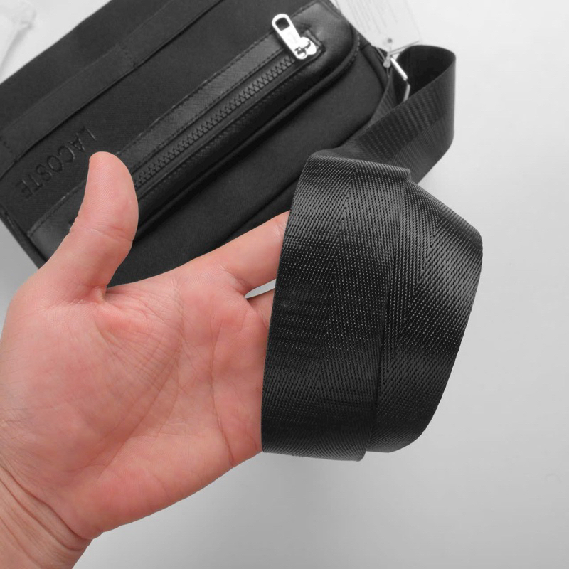 Túi lacoste đeo chéo nam