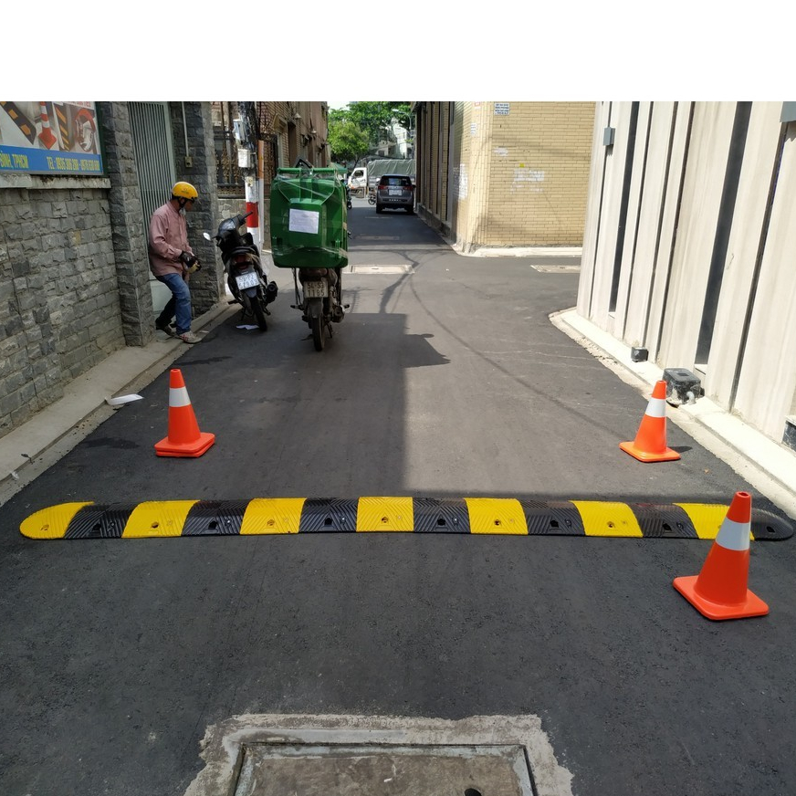 Gờ giảm tốc _ KT : 500x200x30mm