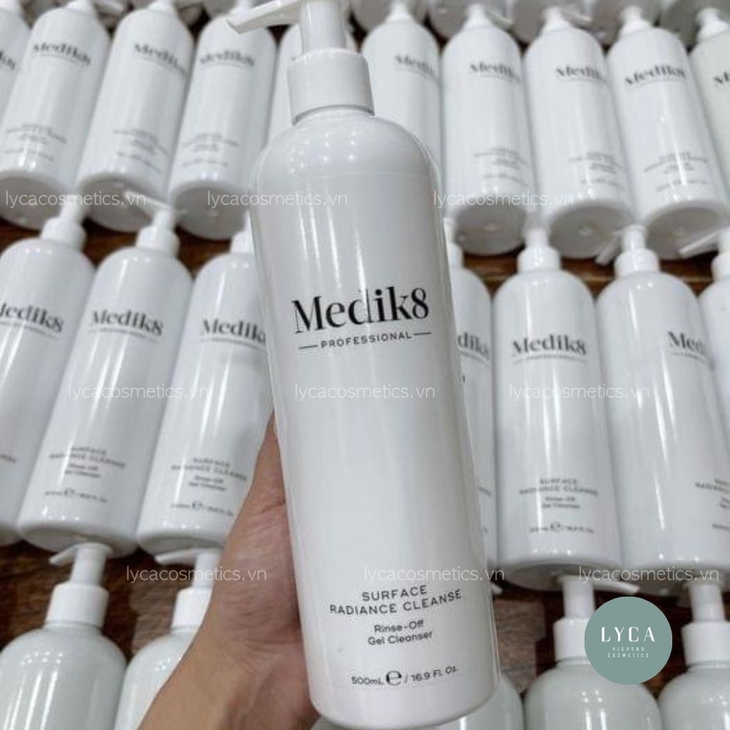 MEDIK8 Sữa Rửa Mặt Làm Sạch Sâu AHA/BHA Medik8 Surface Radiance Cleanse 500ml