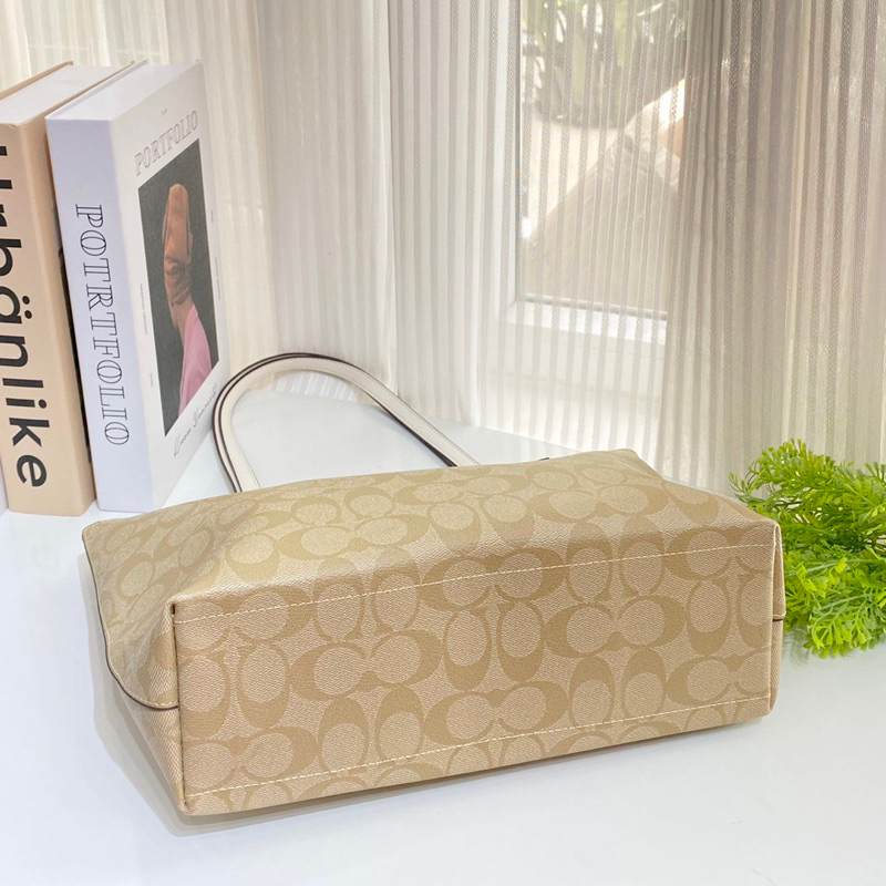 Túi coach tote nữ đeo vai