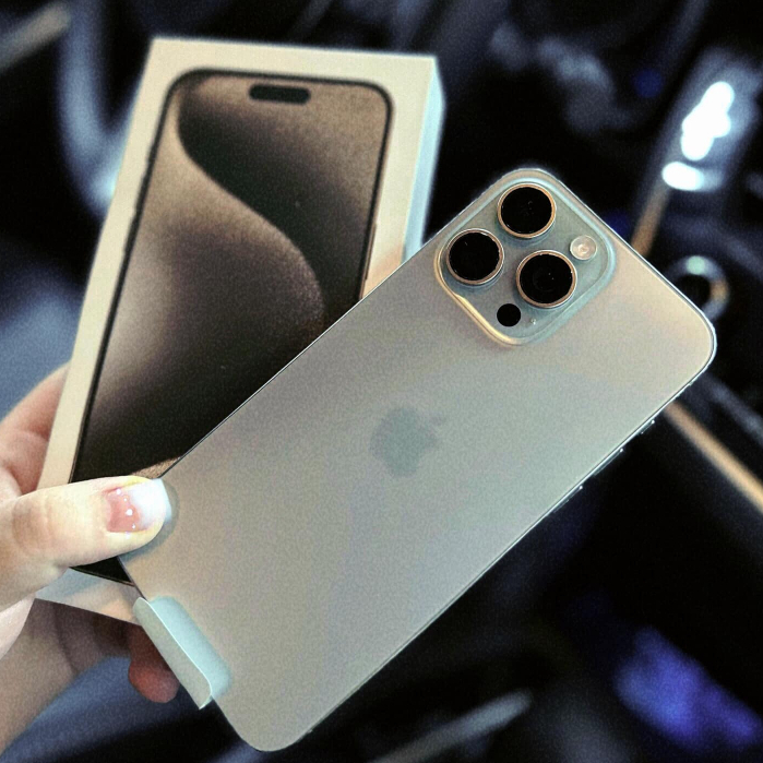 IP15 Promax Xanh titan 256gb sạc 4 lần đẹp keng