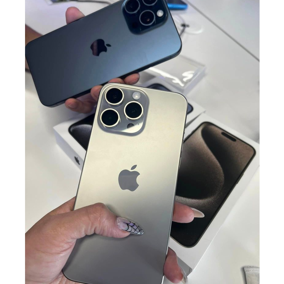 IP15 Promax Xanh titan 256gb sạc 4 lần đẹp keng