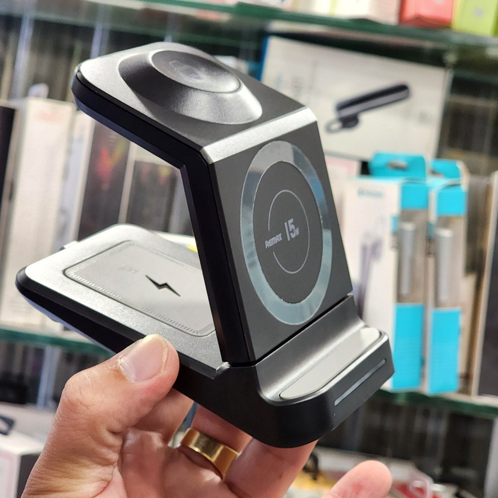 Đế Sạc Không Dây 3 in 1 Sạc Nhanh 23.5 W - Remax RP-W81 - Bảo Hành 12 Tháng Chính Hãng