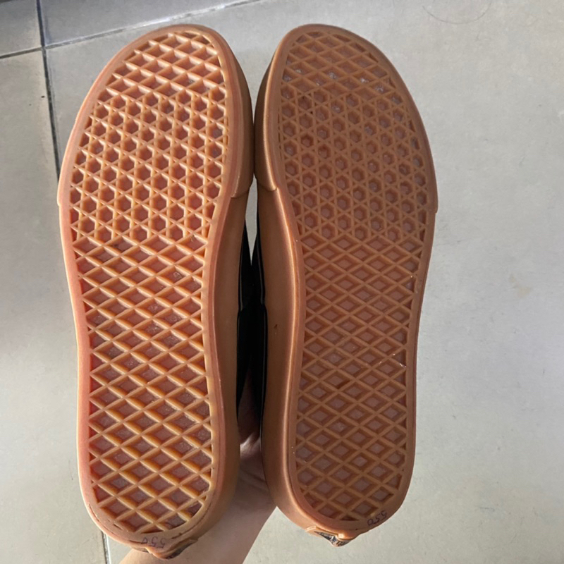 Giày chính hãng đã qua sử dụng